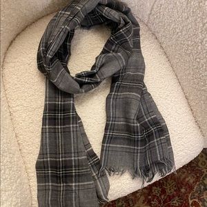 NWT Banana Republic heather plaid scarf in gray (men’s / unisex)